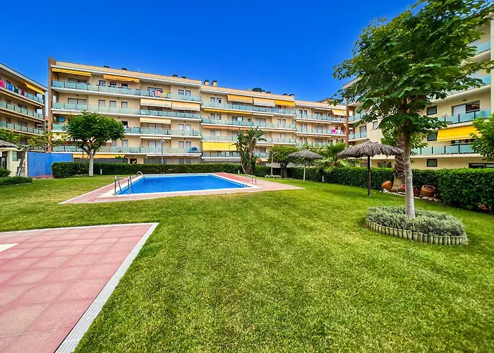 Vivalidays Elia - Fenals - Lloret de Mar