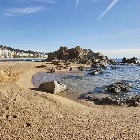 Vivalidays Elia - Fenals - * Lloret de Mar