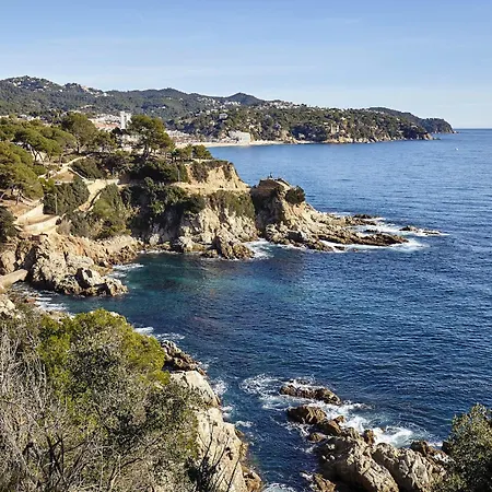 Vivalidays Elia - Fenals - Lloret de Mar